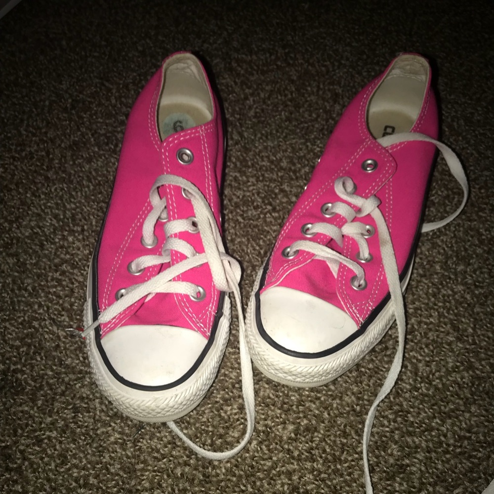 Converse size 6